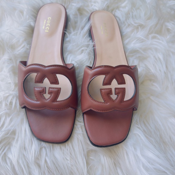 Tan/Brown Gucci flats - Picture 1 of 2